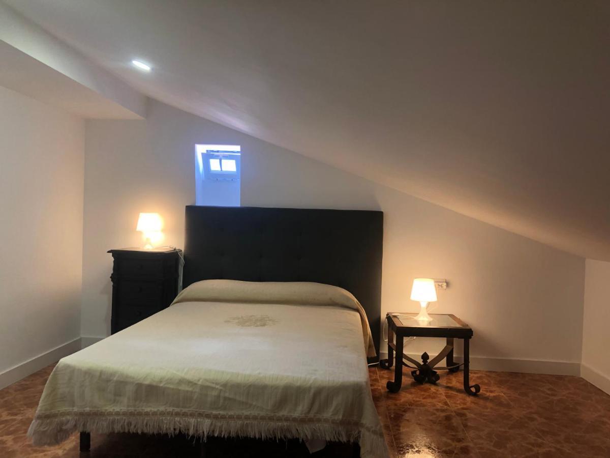 Apartamento Turistico Atico La Taberna Arenas de San Pedro Exteriör bild